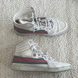 Gucci White High-Top Sneakers with Green and Red Stripe Sz:42